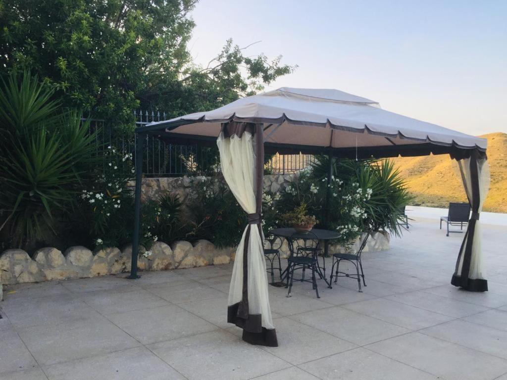Villa Meriem Noto Eksteriør billede