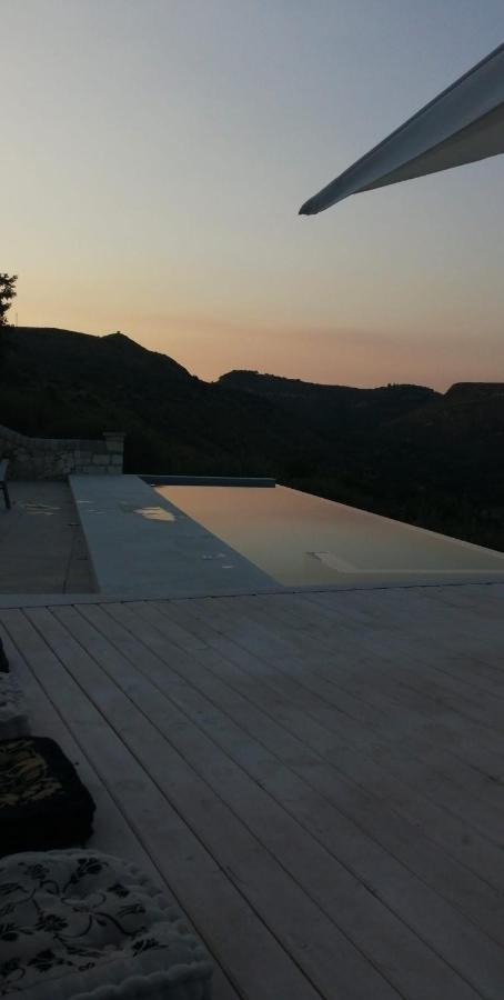 Villa Meriem Noto Eksteriør billede