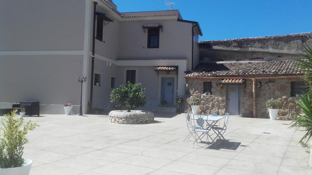 Villa Meriem Noto Eksteriør billede